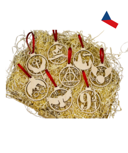 JH WoodArt Dřevěné vánoční ozdoby Harry Potter – kouzelnická dekorace na váš stromeček 8 ks